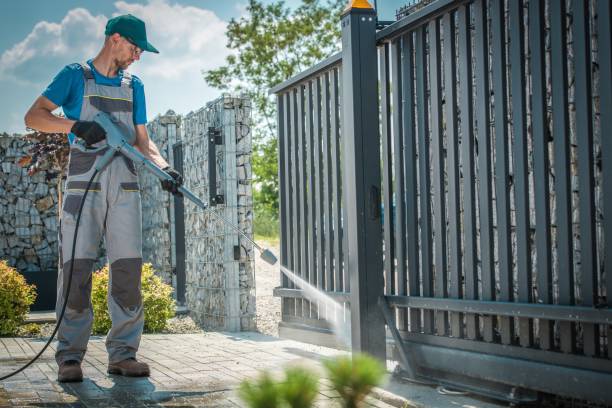Animal Enclosure Cleaning in Preston Heights, IL